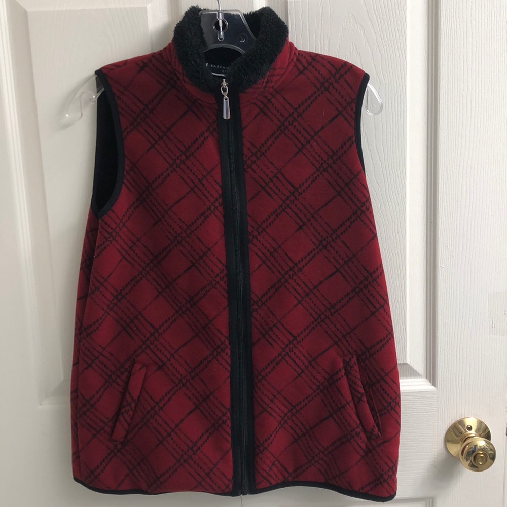 Fuzzy & Soft Karen Scott Plaid Vest